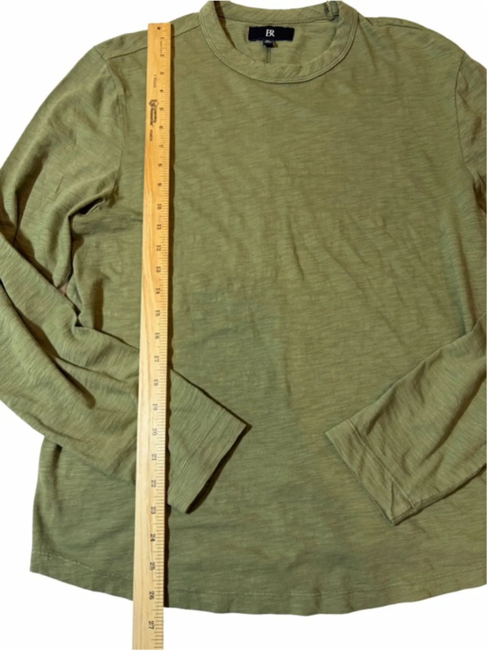 Banana Republic Olive Green Long Sleeve Tee M Lightweight Soft Minimalist
